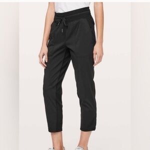 Lululemon Dance Studio Crop